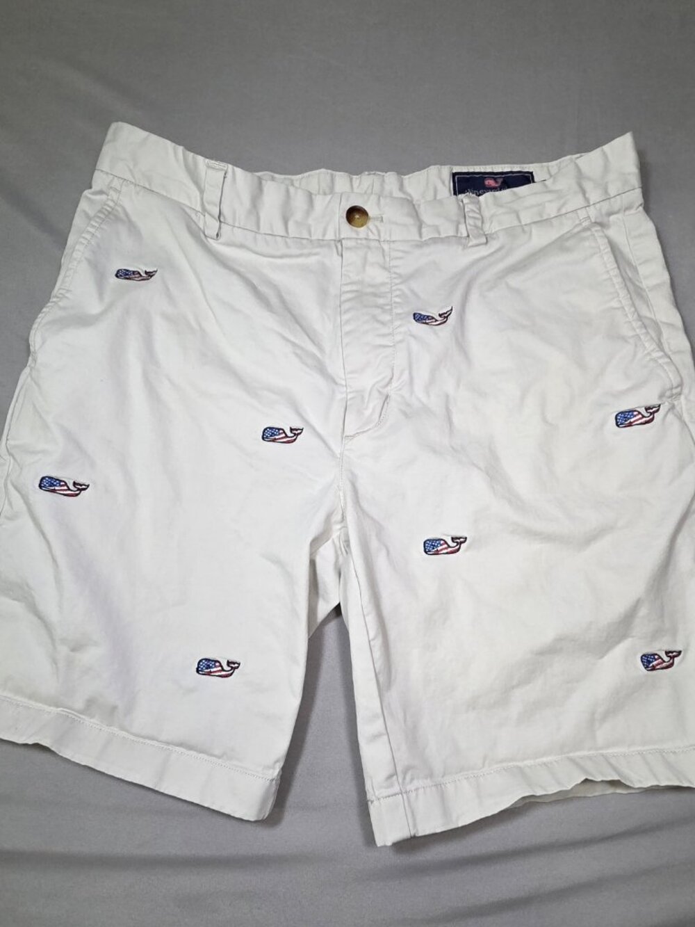 Vineyard Vines Breaker Shorts White Embroidered American Flag Whales Mens 34